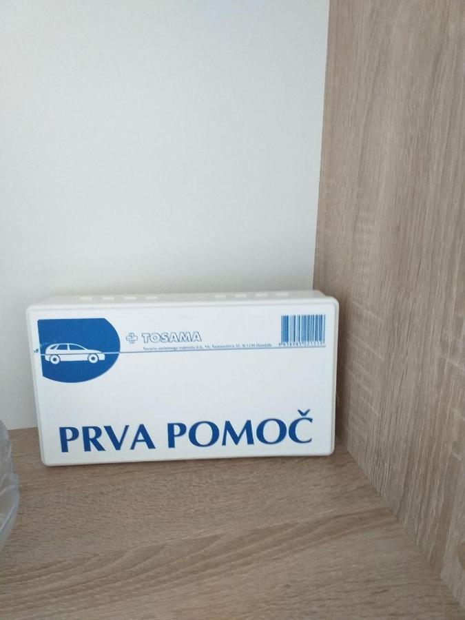 Popovic Apartment Pula Luaran gambar